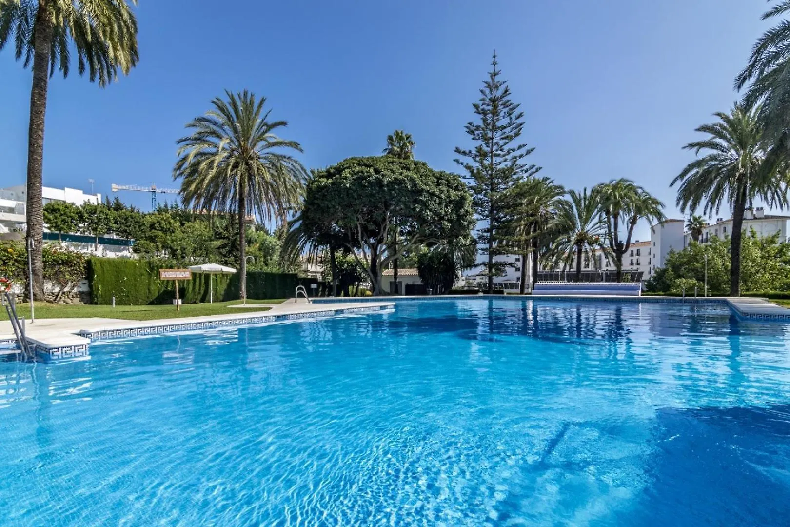 Ags48B- Great Location Close To Puerto Banus Casa Marbella Spanien